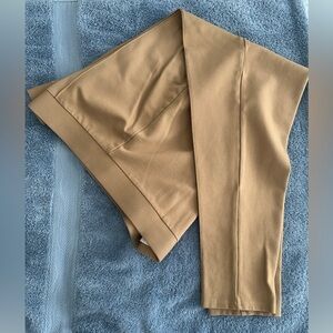 Chaus pull on pants with tapered legs.